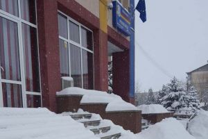 Restricţii în Primăria Motru, pentru că angajaţii nu au acceptat de bunăvoie renunţarea  la drepturile salariale! Liderul de sindicat, revoltat, primarul neagă
