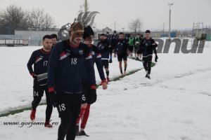 Pandurii, primul antrenament. Bogoi mai vrea jucători