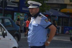 Curtea de Apel Iasi va avea ultimul cuvant. A fost trimis în judecată pentru omor poliţistul care a împuşcat în cap un şofer beat şi fugar. Agentul nu are voie să mai profeseze
