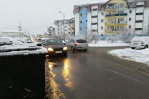 Cum să blochezi o stradă din Bistriţa şi administraţia să nu vadă (FOTO)