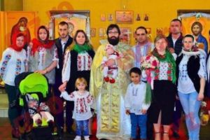 Preotul care le cumpără românilor biserici în Franţa