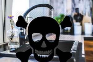 MOARTEA vine de la ROBINET. Situaţie INCREDIBLĂ la BOTOŞANI, populaţia în PERICOL grav