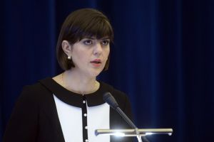 Teza de doctorat a Codruţei Kovesi, contestată. O asociaţie din Cluj cere retragerea titlului emis de UVT
