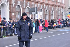 Portofel plin ochi cu acte şi bani, găsit de un jandarm şi înapoiat proprietarului