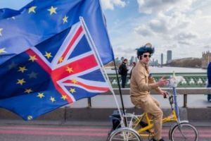 Important! Regatul Unit deschide procedura pentru europenii interesaţi să rămână pe teritoriul său după „divorţ”. Vă prezentăm paşii OBLIGATORII care trebuie făcuţi