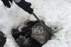Femeie căzută în decantor în Reghin