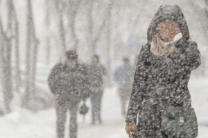 Un val de ger se abate peste România. Se întorc şi ninsorile în majoritatea regiunilor