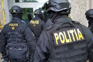 Perchezitii in Ploiesti, la o grupare de hoti care au dat spargerea in mai multe sedii de firma