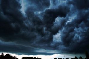 AVERTIZARE METEO. Rafală şi vijelie la Satu Mare