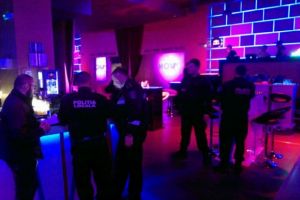 Distractia la control! Politistii prahoveni au dat iama in cluburile si discotecile din judet