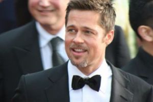 Angelina e PA! Brad Pitt surprins în IPOSTAZE INCENDIARE, alături de o femeie senzuală. Cine e actriţa care i-a sucit minţile