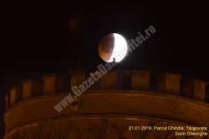 FOTO: Eclipsa totală de lună, în fotografiile membrilor SARM Târgovişte