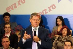 A treia zi după Scripturi. Cioloş îşi cere scuze după ce i-a asociat pe toţi românii cu Securitatea
