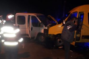 Patru răniţi în accident la Topoloveni