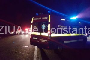 Accident rutier grav pe DN 7 in judetul Arad. Un microbuz de calatori si un autotren implicate. Sunt mai multe victime. Una a decedat