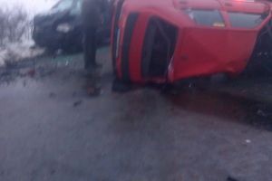 Trei răniţi în urma unui accident la Câmpu Mare