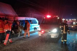 GROAZNIC! Cum s-a petrecut ACCIDENTUL de la Lipova, soldat cu un MORT şi 12 RĂNIȚI (GALERIE FOTO)