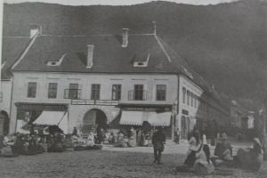 Primăria Braşov începe lupta pentru recuperarea Casei Hirscher, actualul Cerb Carpatin