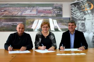 Holzindustrie Schweighofer sprijină învăţământul dual la Siret