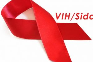 Elevii din Moldova, informaţi despre virusul HIV. 89% nu discută cu părinţii despre contracepţie
