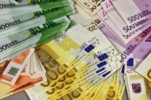 Comisia Europeană a AMENDAT Mastercard cu peste jumătate de MILIARD de EURO 