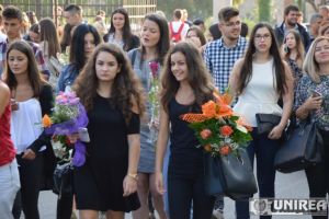 Ministrul Educaţiei vrea să scurteze vacanţa şcolarilor: E mult prea lungă. Elevul stă acasă, a uitat