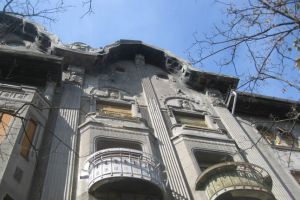Două amenzi pe zi de la începutul anului pentru timişorenii care nu îngrijesc clădirile istorice