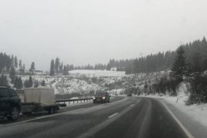 Val de ninsori şi polei în toată ţara, până mâine după-amiază. Vezi recomandările drumarilor