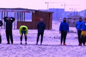 In aceasta perioada, rugbystii de la CS Navodari trudesc pe plaja si in sala de forta pentru un play-off de succes 