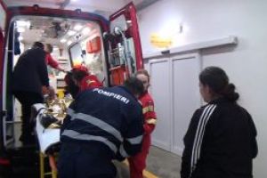 VIDEO Fetiţa de un an şi jumătate , in stare foarte grava transferată la Iaşi cu arsuri grave