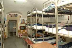 Dragoste după gratii: O angajată din penitenciar s-a măritat cu un cunoscut interlop, în puşcărie