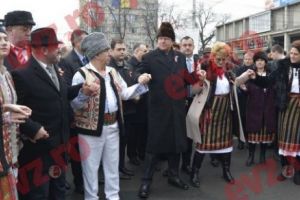 Mica UNIRE a DIASPOREI de la FOCŞANI. Unde merge IOHANNIS