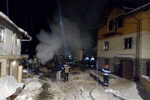 Incendiu puternic la Talea. O casa a fost facuta scrum!