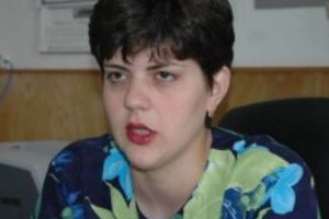  
 În şedinţa de la CSM de azi sunt luate în discuţie abaterile disciplinare de care e acuzată Laura Codruţa Kovesi. Fostul şef al DNA a anunţat că nu va participa
