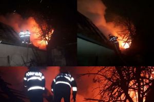 FOTO, VIDEO: Incendiul de la Lancrăm produs în urma unui scurtcircuit electric