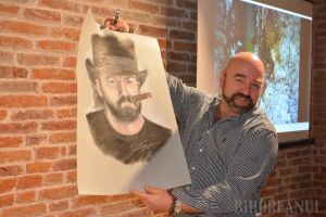 Ovi D. Pop ne plimbă prin tot Bihorul: A fost lansată a şaptea ediţie a monografiei ilustrate a  judeţului (FOTO)