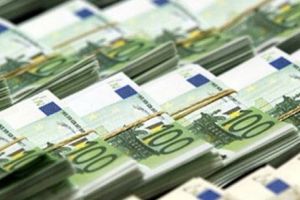 Dezastru pentru românii cu rate în euro. Euro continuă să crească şi atinge un nou nivel record