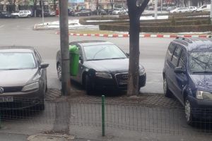 Si premiul pentru idiotul zilei merge la... Audi PH-45-YYY