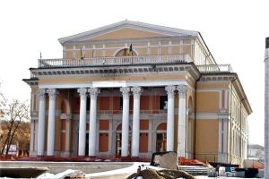 Situaţia Casei de Cultură Hunedoara s-a deblocat dar… mai e mult până departe