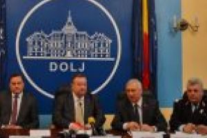CJ Dolj, pregătit să recurgă la toate măsurile pe care le are la dispoziţie, în conformitate cu reglementările legale, pentru a debloca situaţia colectării deşeurilor în judeţ