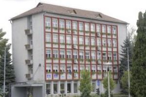 Incredibil: Chereches cere Guvernului bani pentru un acoperis ce a rezistat furtunii