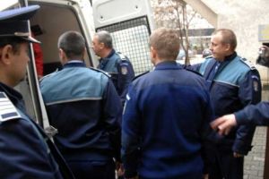 12 ANI DE PÂRNAIE PENTRU CĂ A ÎNCERCAT SĂ-ŞI OMOARE FIUL!