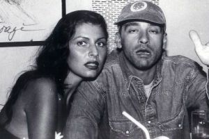 Janine Sârbu, topită după Eros Ramazzotti. Povestea unei fotografii