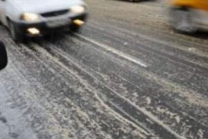 Opt judeţe din ţară sub cod portocaliu de polei