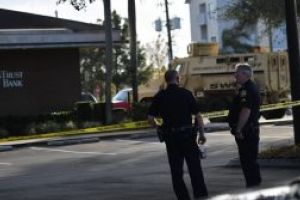 SUA: Atac armat intr-o banca din Florida soldat cu cel putin cinci morti