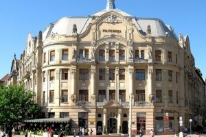 Faţadă nouă de 1,2 milioane de euro pentru Rectoratul Politehnicii Timişoara