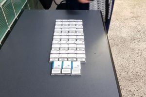 Persoana care oferea ilegal spre vanzare tigari, sanctionata de politistii constanteni (galerie foto) 