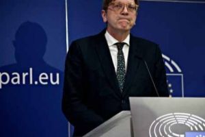 Preşedintele grupului  ALDE din Parlamentul European SALUTĂ formarea Armatei Europene: Să ne APĂRĂM împotriva lui Putin