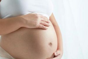 Propunere CNAS: adeverinţă care să ateste starea de graviditate
