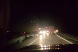Inundaţii pe Valea Oltului – Trafic deviat la Călimăneşti